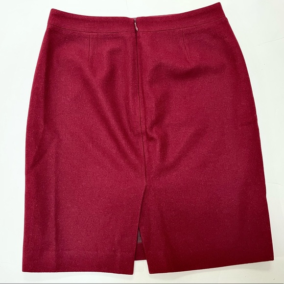 ⭐️J crew cranberry pencil skirt - Picture 4 of 11